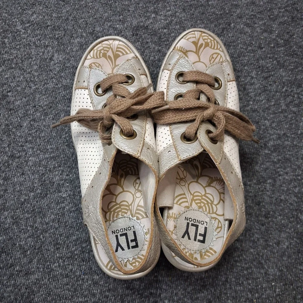 Fly London Yaffa Metallic Leather Wedge Sandals Champagne Gold P500617005 SZ 37